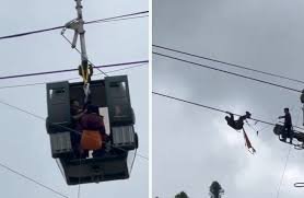 Indian Army, SDRF Lead Coordinated Rescue Operation After Gulmarg Gondola Malfunction