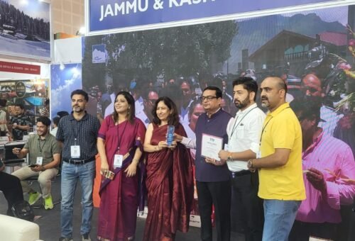 J&K wins “Best Adventure Tourism Destination’ award At TTF Ahmedabad