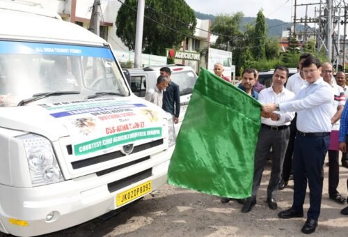 Minga sends 25 Udhampur farmers on exposure visit to Pathankot