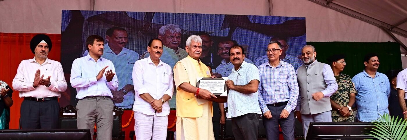 Border villages are frontline of India’s identity; LG Sinha