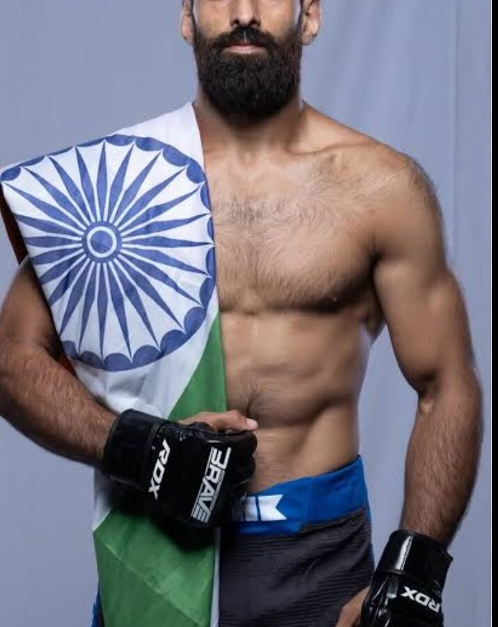 Kashmir’s MMA fighter Owais Yaqoob stuns Bulgarian fighter Delyan Georgiev at BRAVE CF 107