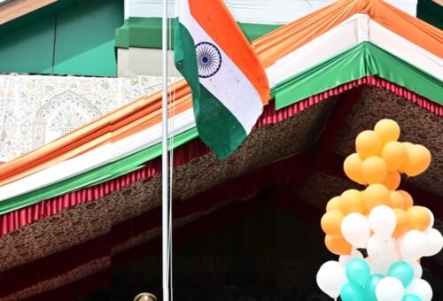 CM Omar Abdullah hoists tricolour, Says, ‘committed to restore statehood & constitutional guarantees