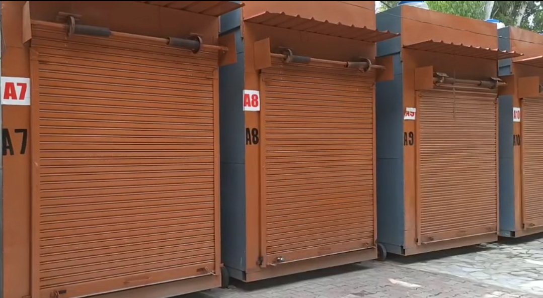 JMC Commissioner Inspects Modern Food Zone Coming Up at Gandhi Nagar