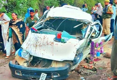 6 dead, 3 wounded as Eeco van plunges into deep gorge in Poonch