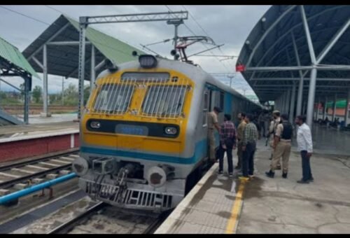 Passengers elated over Budgam-Katra special train