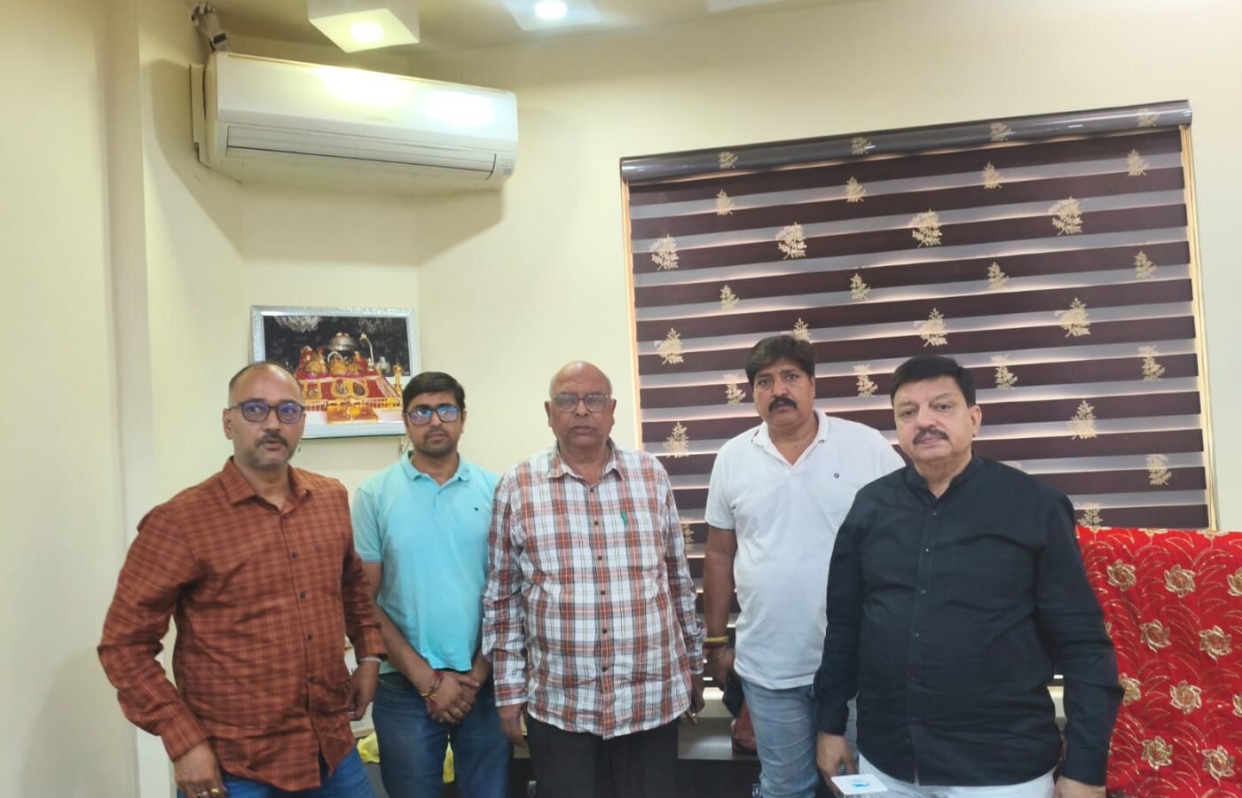 CCBL depositors narrate woes to CCI president Gupta