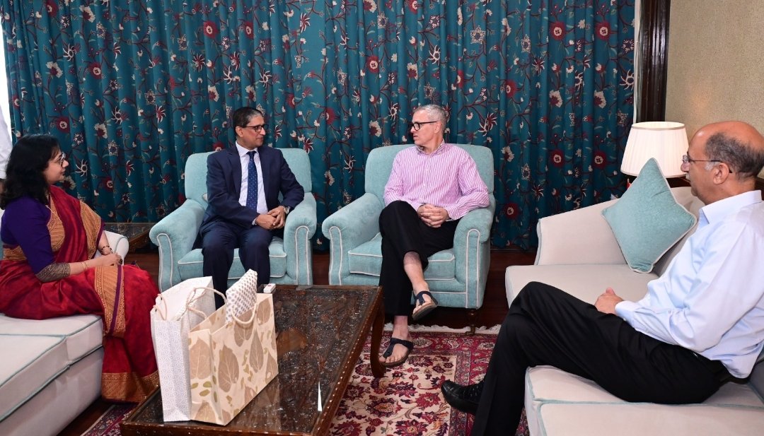 Bangladesh High Commissioner calls on CM Omar Abdullah in Srinagar