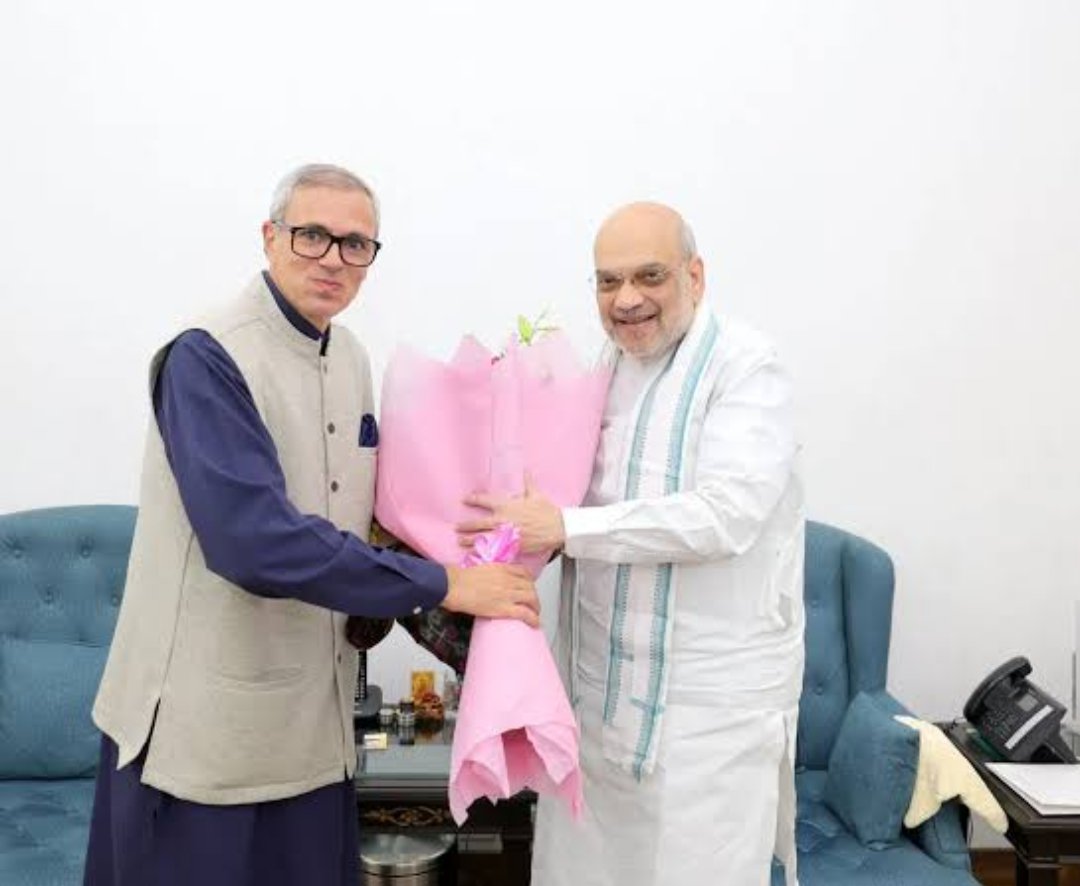 JK CM meets Amit Shah, pitches for statehood
