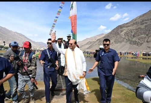 Saxena inaugurates 11th Ladakh Zanskar Fest