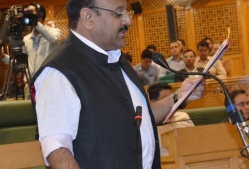 Exemption for manual customary extraction of sand, silt and clay stands withdrawn in line with Supreme Court directions: Dy CM