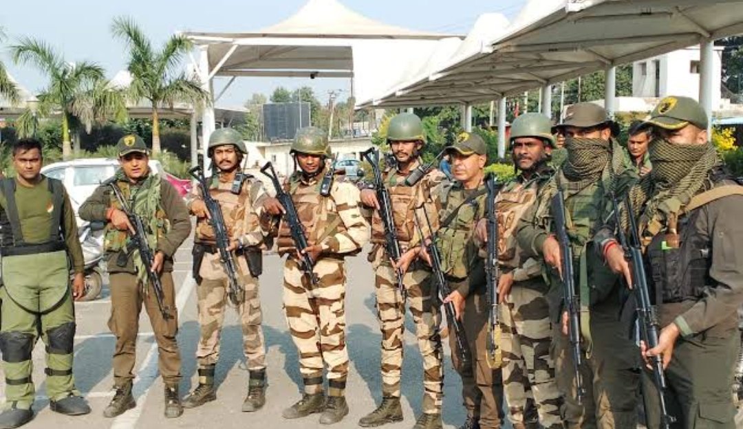 CISF jawan runs amok, kills Asstt Commandant & SI among 4 colleagues