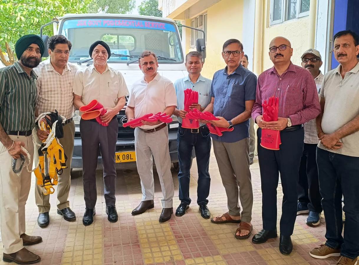 Hold your breath! JPDCL’s field staff get safety equipments