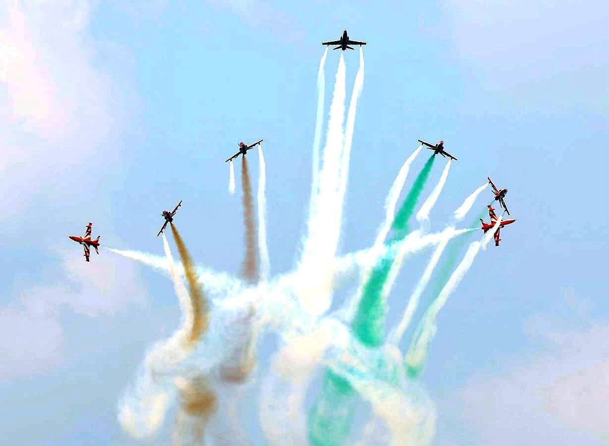 Suryakiran aerobatic team enthralls Meerut people